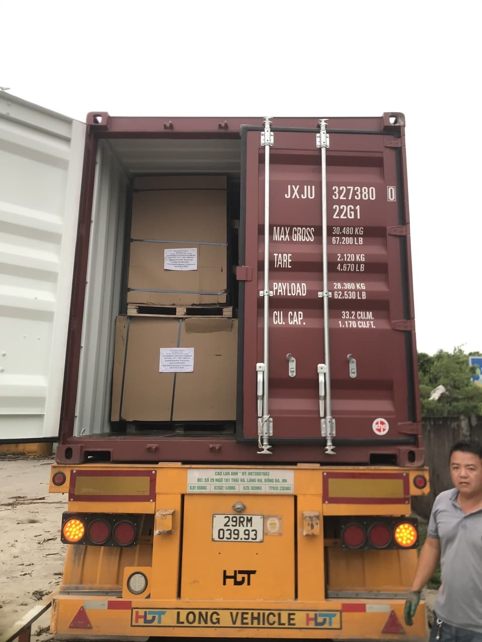 Plywood container loading at LELOI factory in Vietnam 1