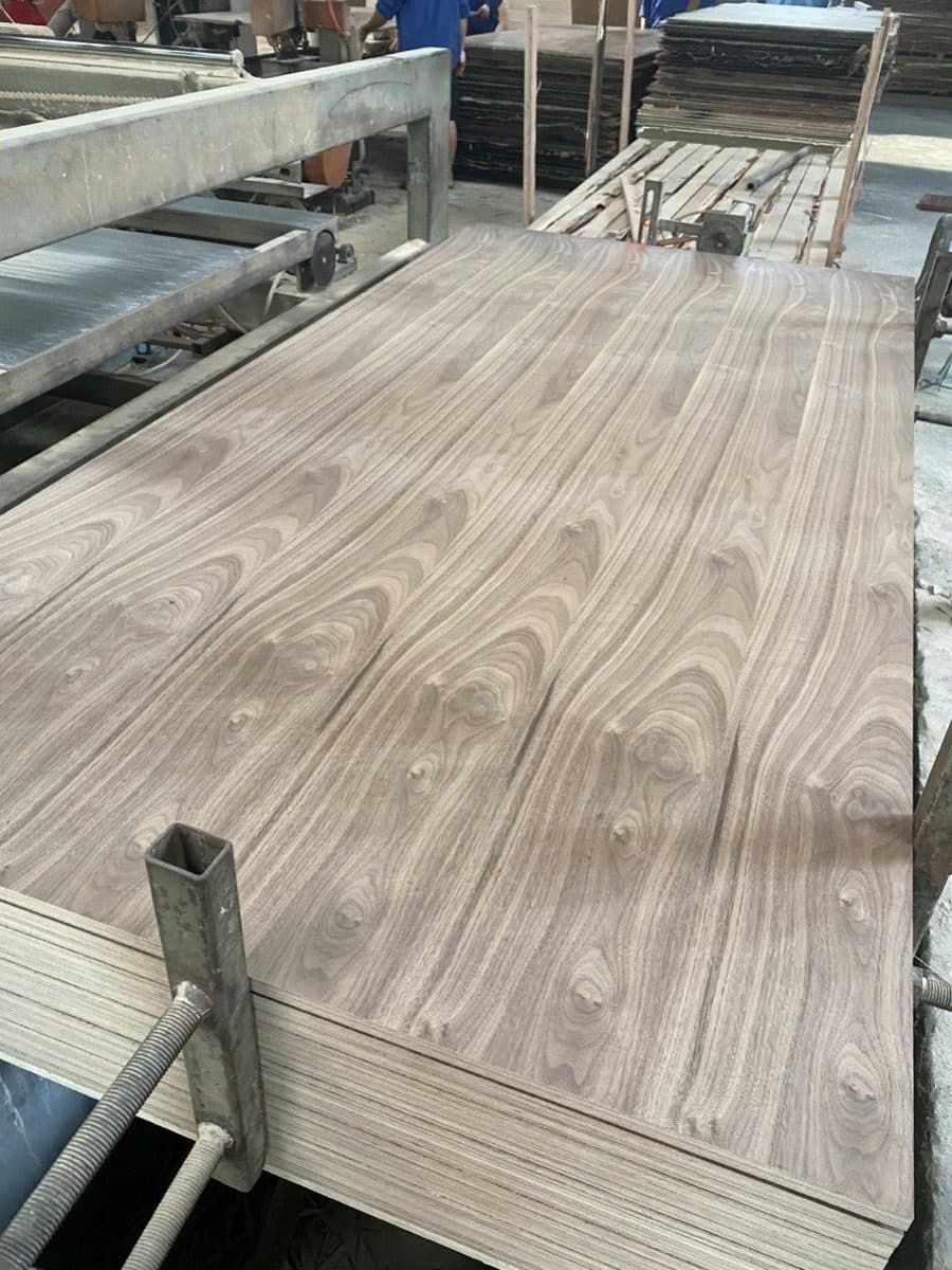 Veneer-Faced Plywood 4 — LELOI Vietnam