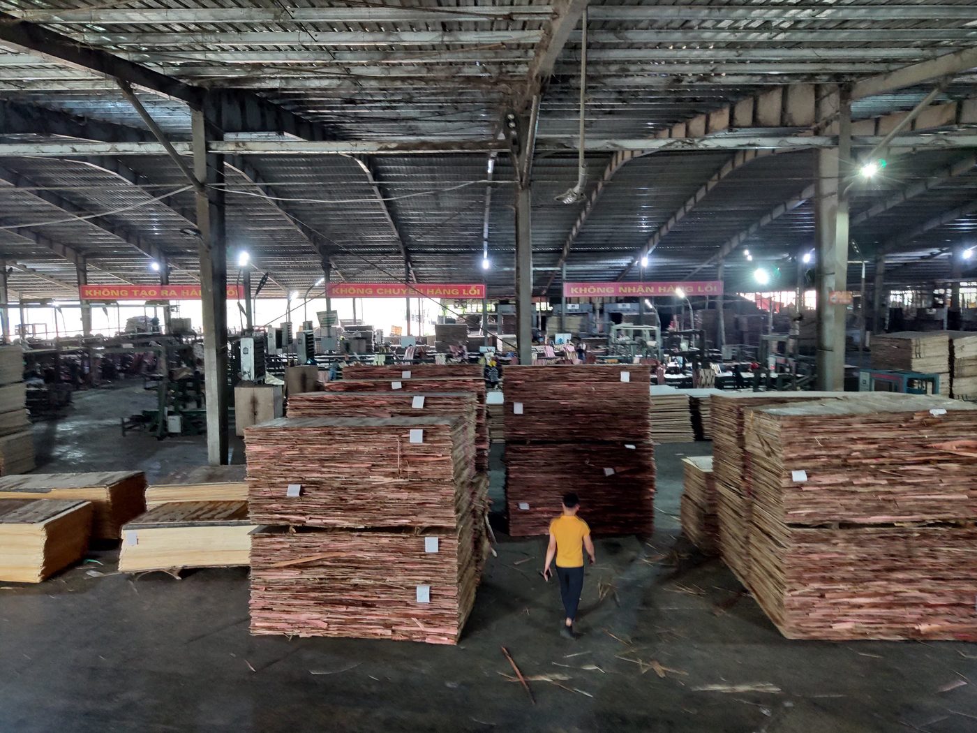Packing Plywood & Pallets production at LELOI factory Vietnam