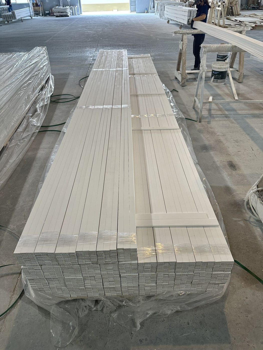 Primed Moulding (Finger-Joint) 2 — LELOI Vietnam