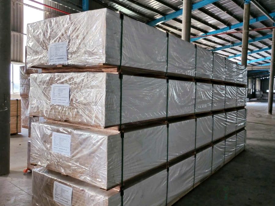Packing & labelling — LELOI primed moulding, Vietnam 4